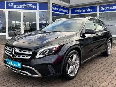 Usata Mercedes GLA200 156 CV (114 kW) 2018 Nero SUV