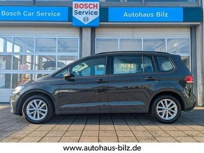 Grau Gebraucht 2017 VW Touran Comfortline Van / Kleinbus | 14.840 € (Guter Preis)