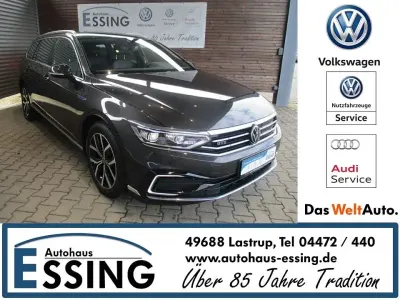 Gebraucht VW Passat IQ Drive 218 PS (160 kW) 2022 Mangangrau metallic Kombi