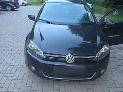 Gebraucht VW Golf VI 90 PS (66 kW) 2009 Schwarz Kleinwagen