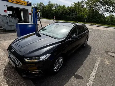 Gebraucht Ford Mondeo Titanium 150 PS (110 kW) 2022 Schwarz Limousine