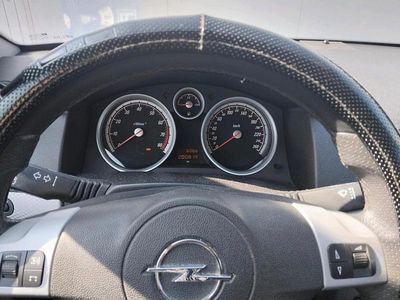 Gebraucht Opel Astra 125 PS (91 kW) 2005 Silber Kleinwagen