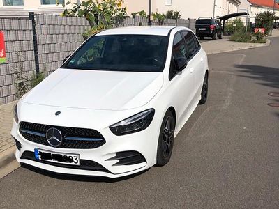 Mercedes B220