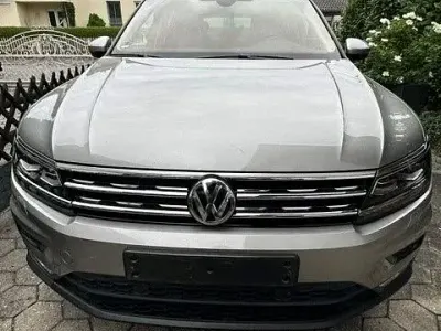 Gebraucht VW Tiguan Comfortline 179 PS (131 kW) 2017 Grau SUV