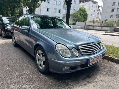 Mercedes E200