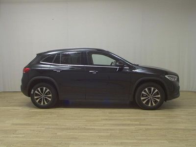 Gebraucht Mercedes GLA250 Style 218 PS (160 kW) 2022 Schwarz SUV