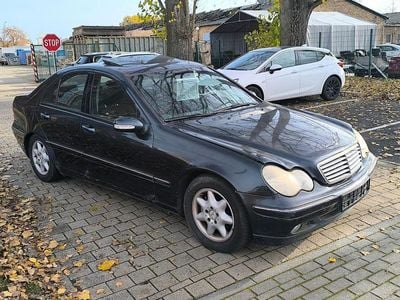 Mercedes C200