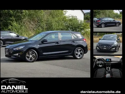 Gebraucht Hyundai i30 Trend 120 PS (88 kW) 2020 Schwarz Limousine