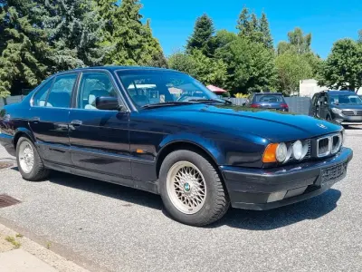 Gebraucht BMW 525 143 PS (105 kW) 1994 Blau Limousine