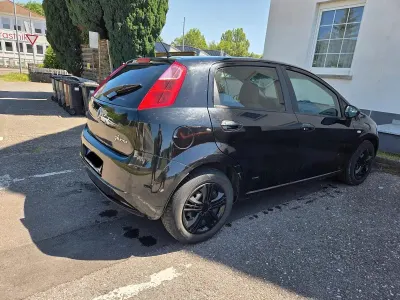 Gebraucht Fiat Grande Punto 77 PS (56 kW) 2007 Schwarz Kleinwagen