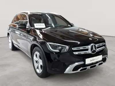 Gebraucht Mercedes GLC220 194 PS (142 kW) 2021 Schwarz SUV