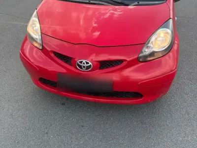 Gebraucht Toyota Aygo 68 PS (50 kW) 2006 Rot Kleinwagen