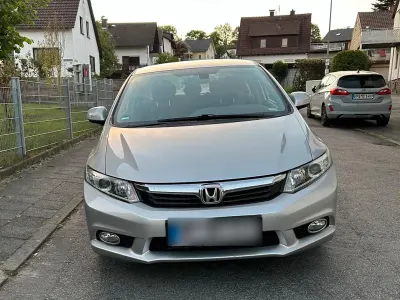 Begagnad Honda Civic 141 HK (103 kW) 2013 Silver Sedan