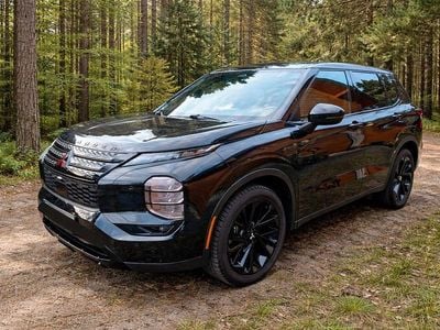 Gebraucht Mitsubishi Outlander Edition 184 PS (135 kW) 2022 Schwarz SUV