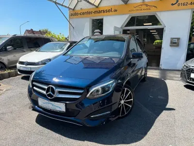 Gebraucht Mercedes B200 136 PS (100 kW) 2016 Blau Van / Kleinbus