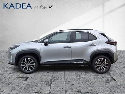 Neu Toyota Yaris Hybrid 131 PS (96 kW) 2025 Silver metallic Kleinwagen