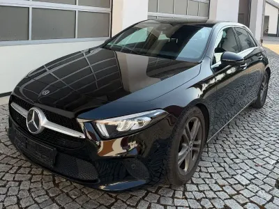 Gebraucht Mercedes A200 AMG line 163 PS (119 kW) 2019 Schwarz Limousine