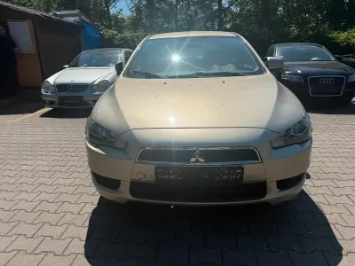 Gebraucht Mitsubishi Lancer 142 PS (104 kW) 2009 Gold Limousine