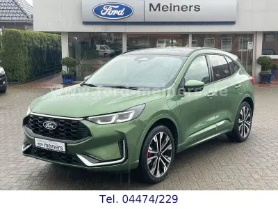 Gebraucht Ford Kuga ST-Line X 242 PS (177 kW) 2024 Grün SUV