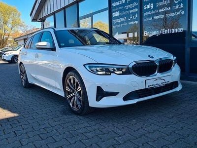 Gebraucht BMW 330 Sport Line 258 PS (189 kW) 2022 Weiß Limousine