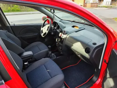 Używany Chevrolet Kalos 71 KM (52 kW) 2008 Czerwony Hatchback