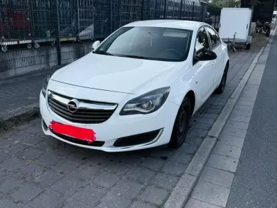 Gebraucht Opel Insignia 120 PS (88 kW) 2016 Weiß Limousine