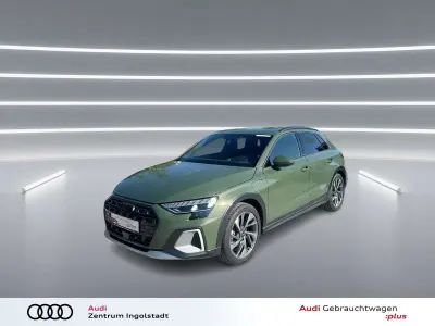 Gebraucht Audi A3 Sport 204 PS (150 kW) 2025 Distriktgrün metallic Limousine