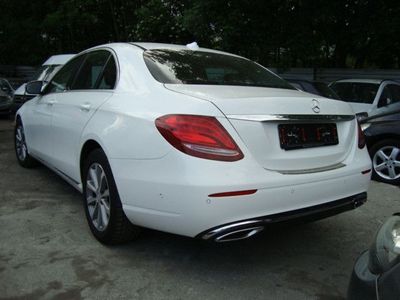 Mercedes E200