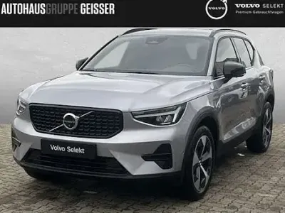 Nuova Volvo XC40 Plus 163 CV (119 kW) 2025 Argento SUV
