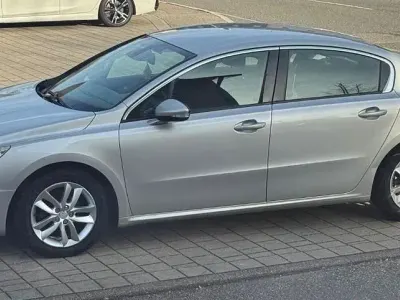 Gebraucht Peugeot 508 Access 111 PS (81 kW) 2011 Silber Limousine