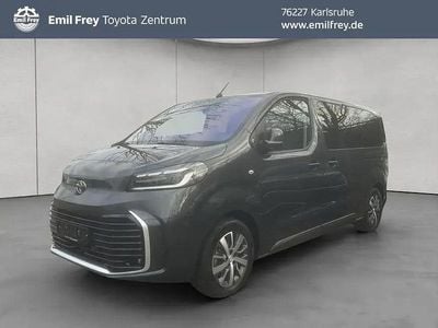 Grau Gebraucht 2024 Toyota Proace Team Van / Kleinbus | 41.250 € (Fairer Preis)