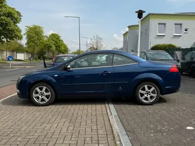 Brugt Ford Focus Cabriolet Titanium 145 HK (106 kW) 2008 Blå Cabriolet