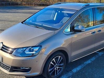 Second-hand VW Sharan Sound 150 CP (110 kW) 2017 Maro Monovolum