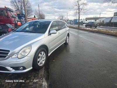 Usata Mercedes R350 224 CV (164 kW) 2009 Argento Monovolume