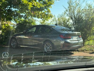 BMW 330e