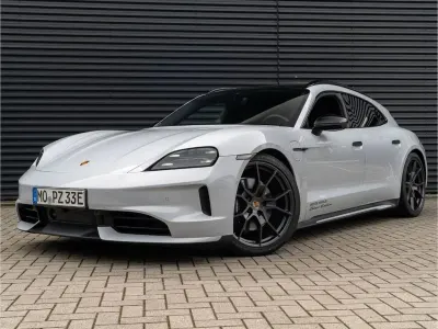Gebraucht Porsche Taycan Sport Turismo 319 kW (435 PS) 2026 Grau Kombi