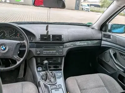 Gebraucht BMW 520 150 PS (110 kW) 1997 Grau Kleinwagen