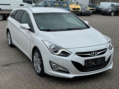 gebraucht Hyundai i40 cw 1.7 CRDi 100kW - Navi - Xenon - Kamera