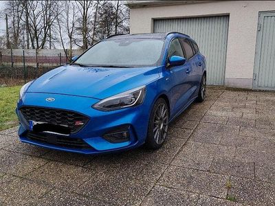 Second-hand Ford Focus ST-Line 182 CP (133 kW) 2020 Albastru Break