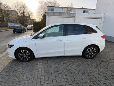 Usata Mercedes B180 Style 116 CV (85 kW) 2021 Bianco Monovolume