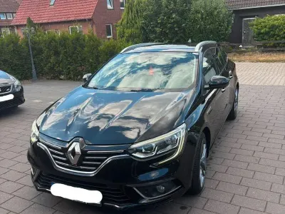 Gebraucht Renault Mégane GrandTour Intens 110 PS (80 kW) 2017 Schwarz Kombi