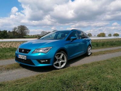 gebraucht Seat Leon FR 2.0 TDI 135kW DSG*Navi*Pano*AHK*