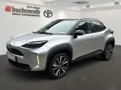 Neu Toyota Yaris Cross Advance 131 PS (96 kW) 2026 Shimmering silver SUV