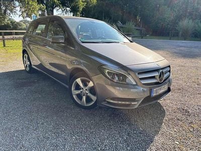 Mercedes B200