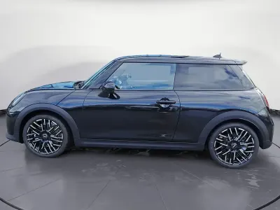 Gebraucht Mini Cooper S Favoured 204 PS (150 kW) 2026 Schwarz Kleinwagen