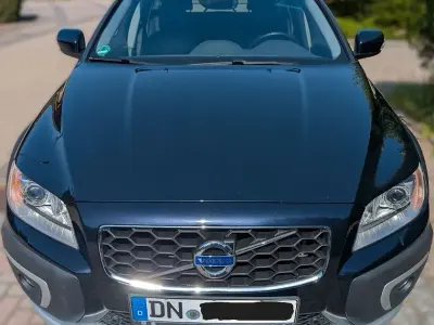 Gebraucht Volvo XC70 Summum 220 PS (161 kW) 2016 Blau Kombi