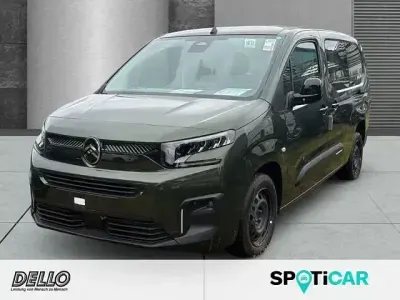 Neu Citroën Berlingo 131 PS (96 kW) 2026 Grün Van / Kleinbus