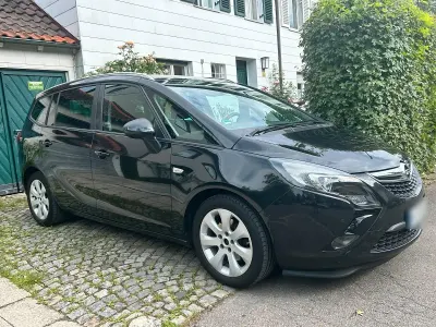 Gebraucht Opel Zafira 140 PS (102 kW) 2014 Schwarz Van / Kleinbus