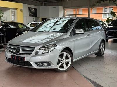 Gebraucht Mercedes B180 109 PS (80 kW) 2013 Silber Van / Kleinbus