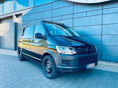 Second-hand VW T6 102 CP (75 kW) 2015 Negru Van